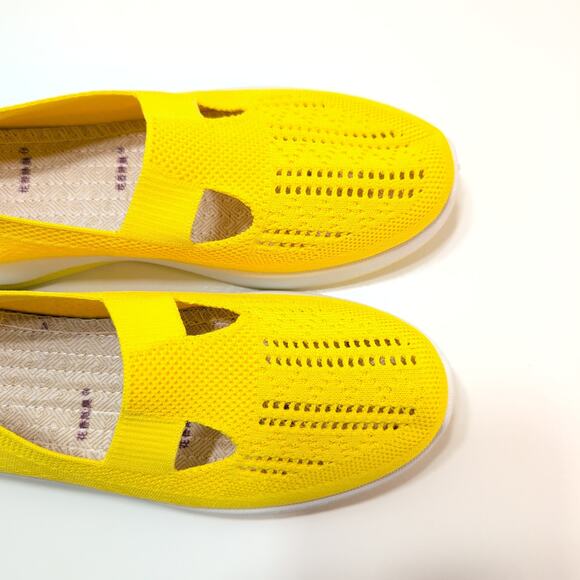 Flyknit Comfort Slip On Walking Shoes New In Package Women's 11 Yellow/White - Picture 5 of 8